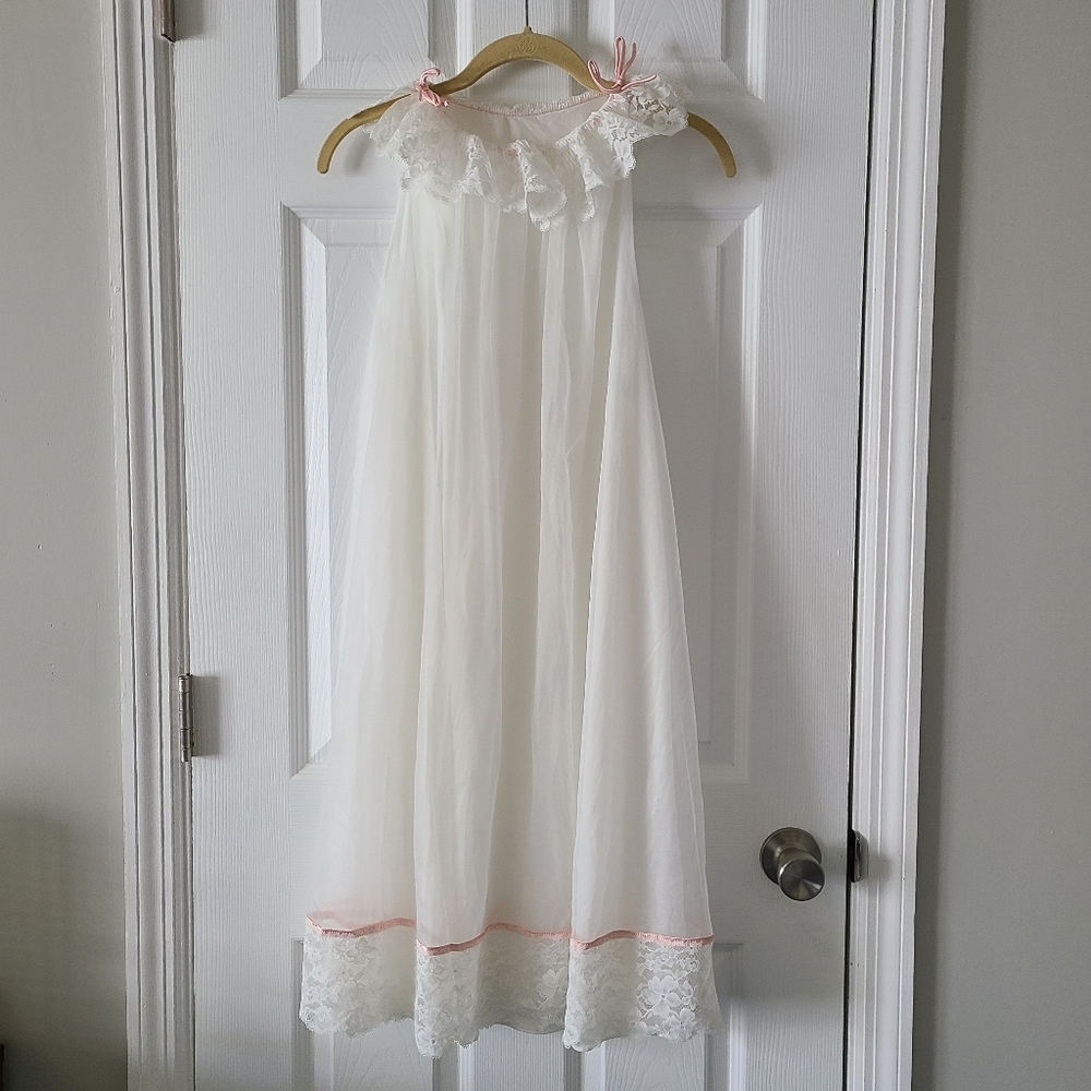 Vanity Fair Vintage Nightgown